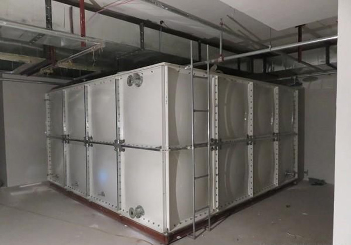 怎樣讓玻璃鋼水箱更加抗老化？